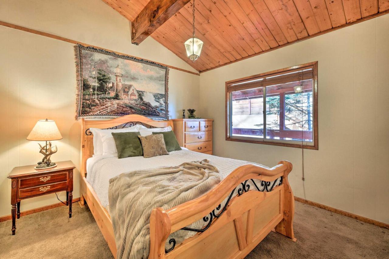 Lake Arrowhead Cabin With Deck And Stunning Mtn Views! San Bernardino Exteriör bild